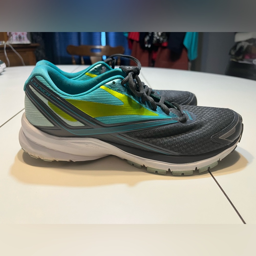 Brooks Launch 4 Womens Size 10.5 Running Shoes Dark Gray Teal